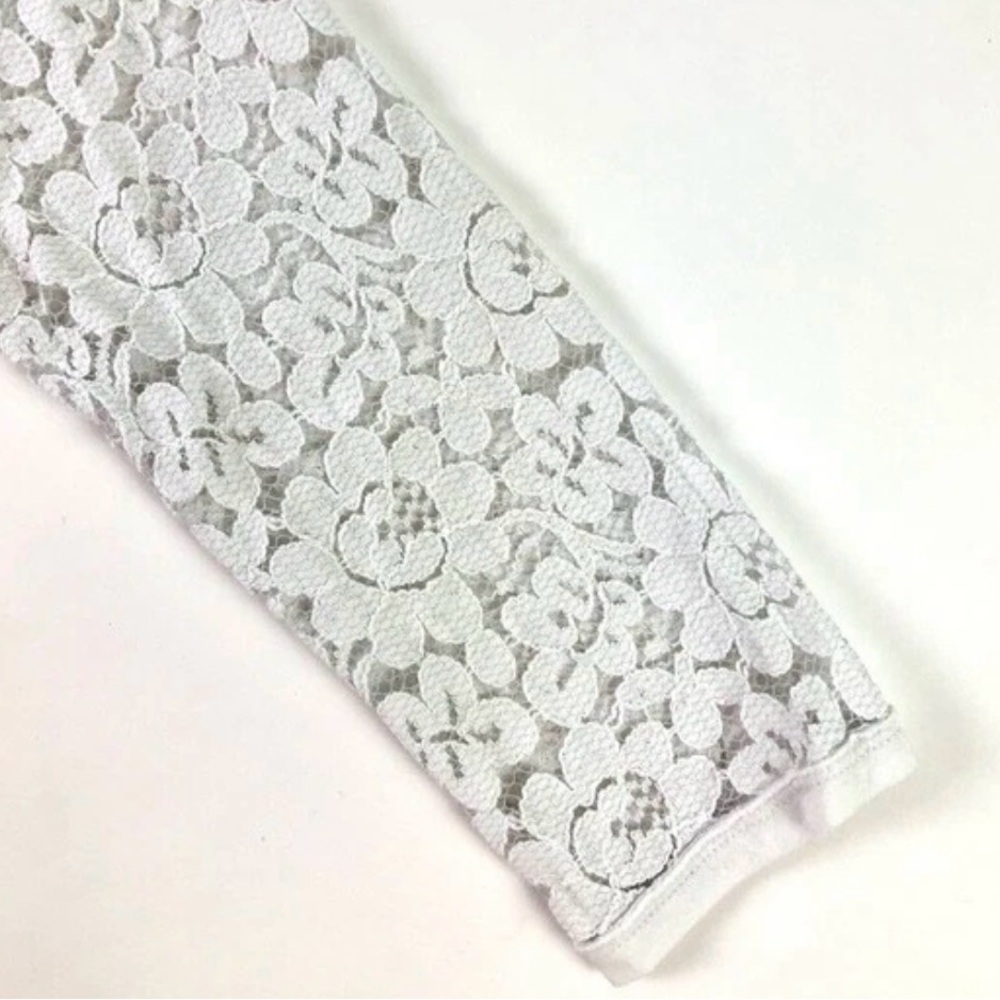Hollister Cream Lace Blouse size M - Picture 3 of 10